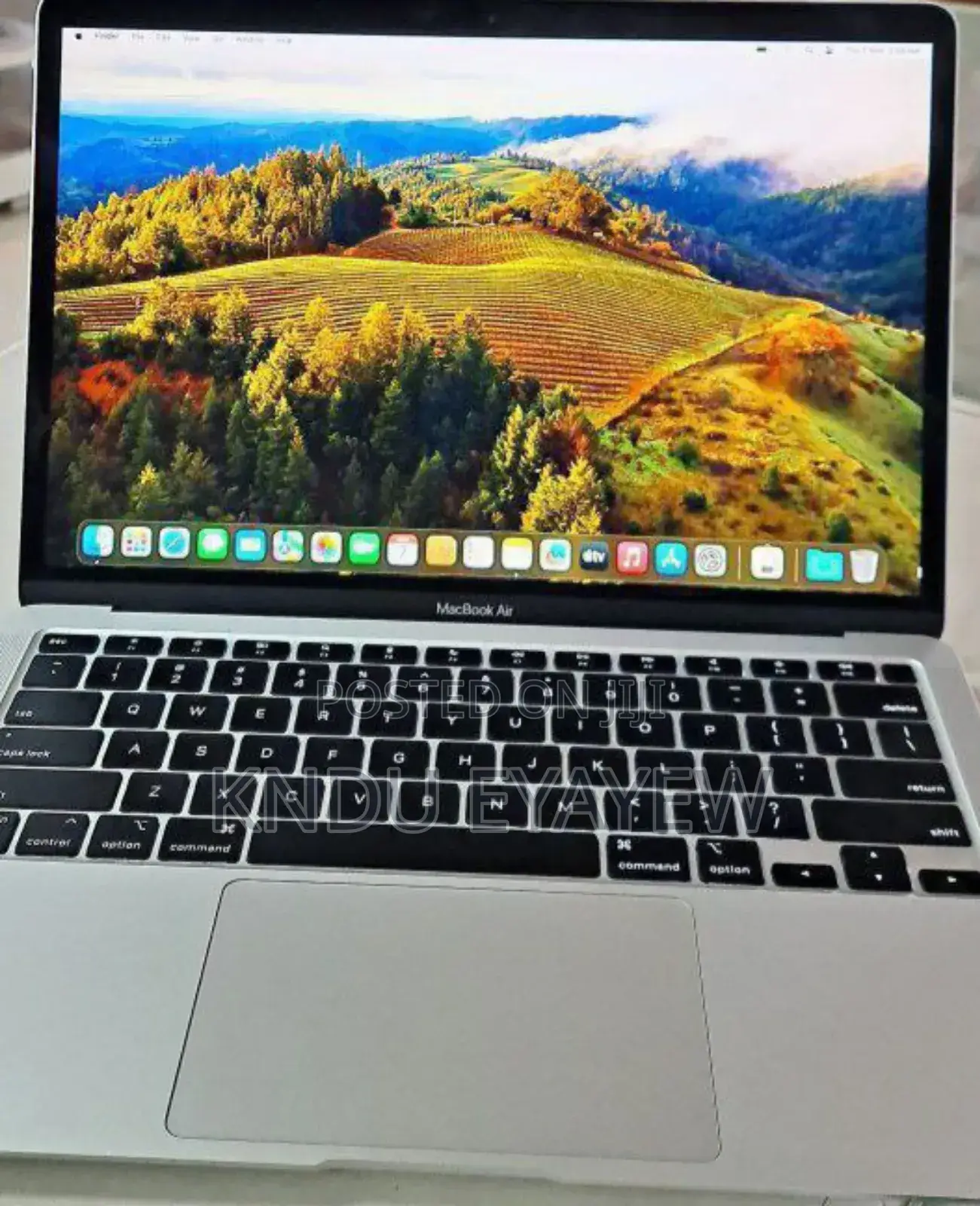 New Laptop Apple MacBook 8GB Apple M2 SSD 256GB
