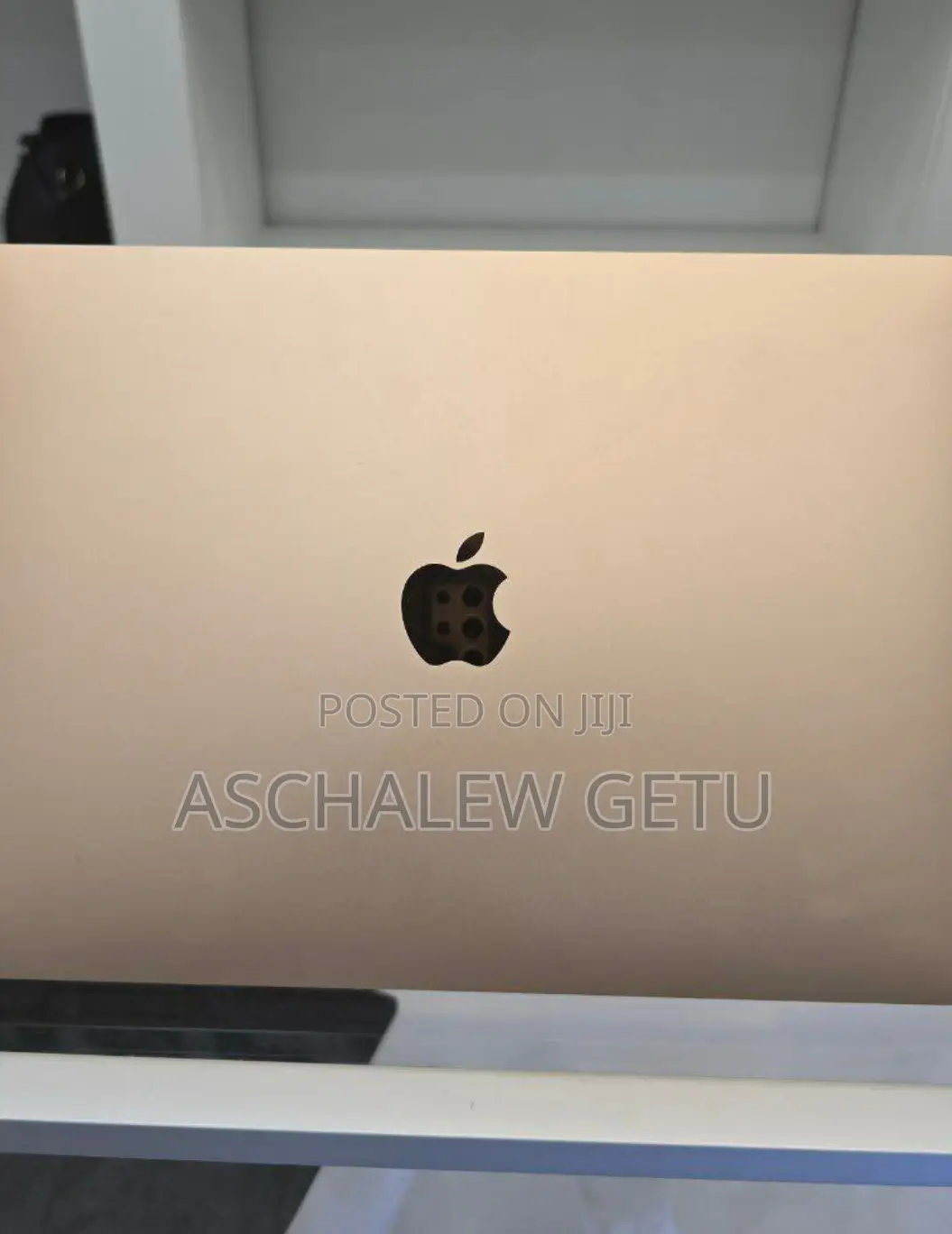 New Laptop Apple MacBook 8GB Apple M1 SSD 256GB