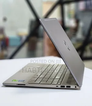 New Laptop HP Pavilion 15 8GB Intel Core I7 SSD 512GB