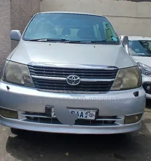 Toyota HiAce 2010 Silver