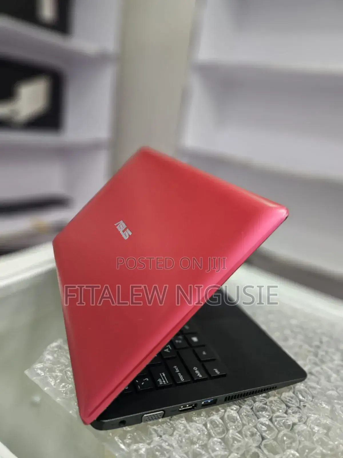 New Laptop Asus 2GB SSD 320GB