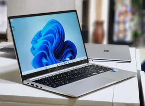 New Laptop Samsung Galaxy Book4 Ultra 8GB Intel Core I5 SSD 512GB