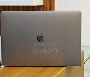 New Laptop Apple MacBook Pro 2019 16GB Intel Core I7 SSD 512GB