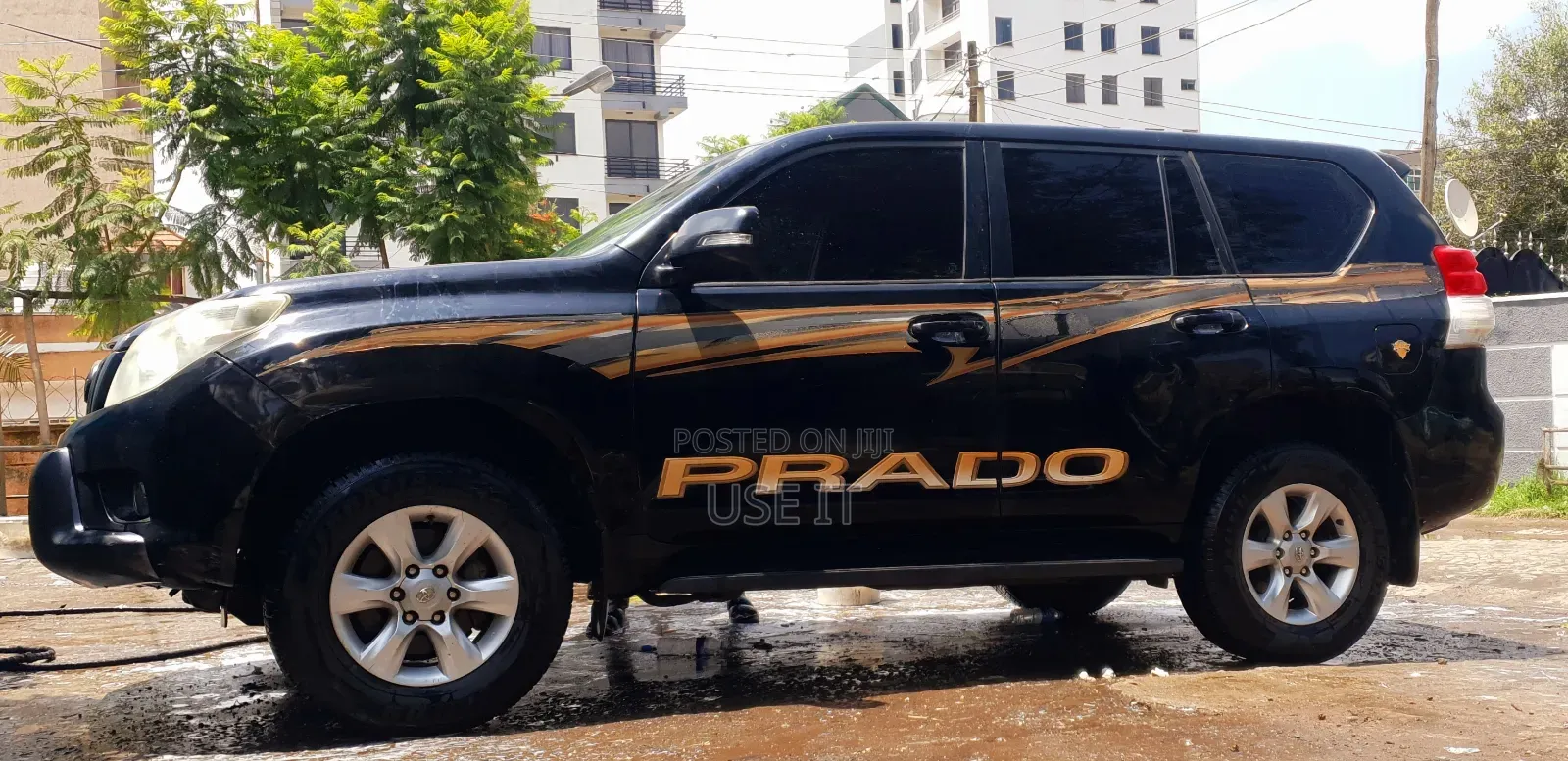 Toyota Land Cruiser 2012 Black