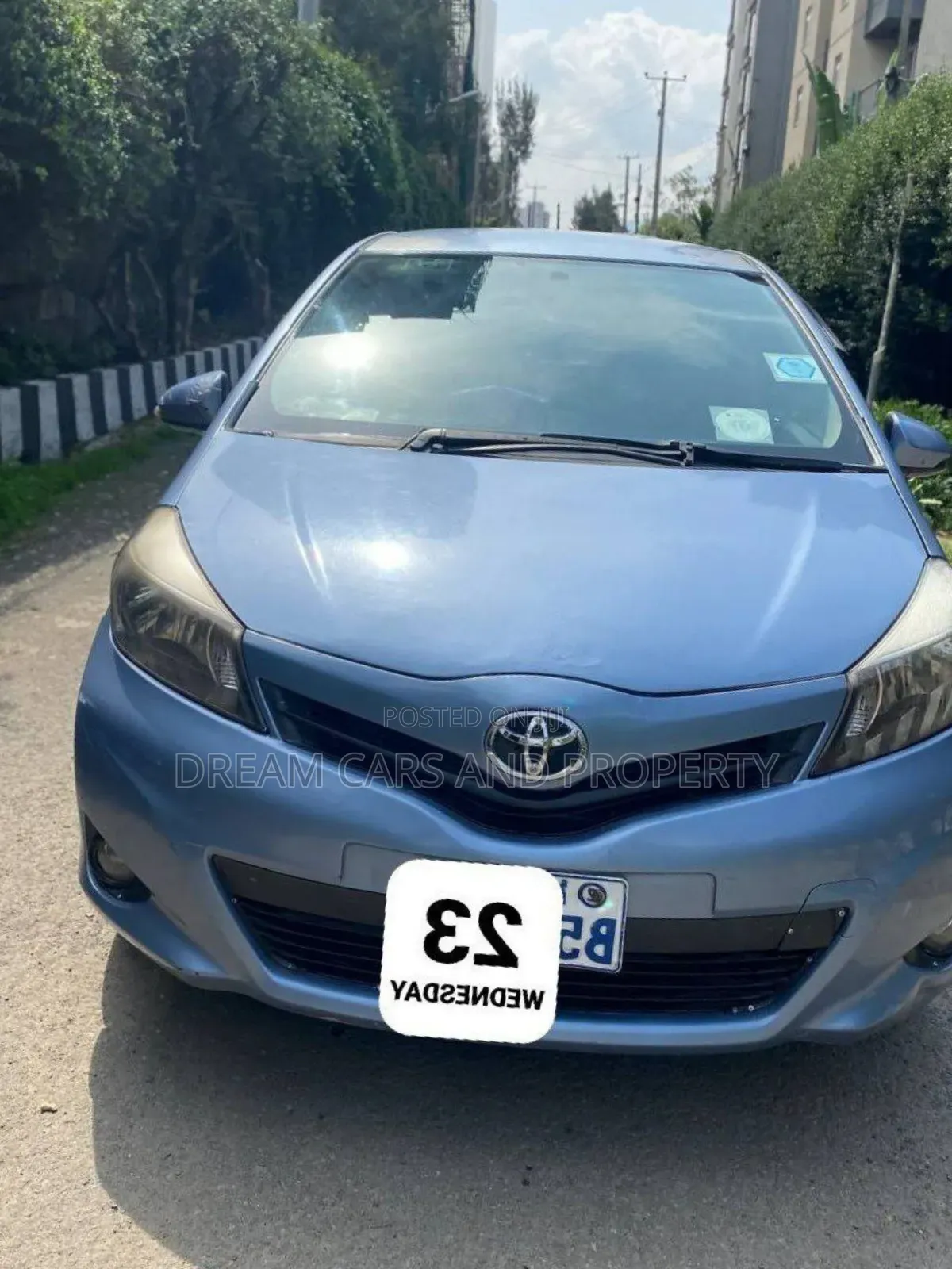 Toyota Yaris L Hatchback 5dr 2012 Blue