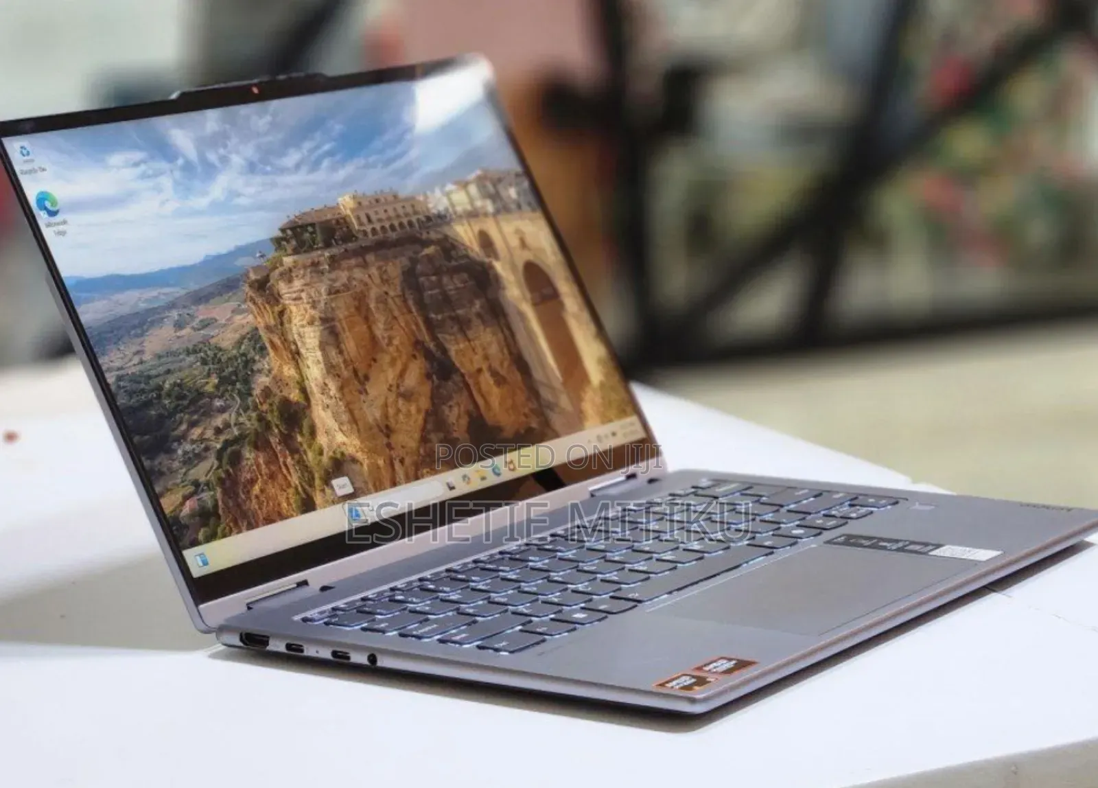 New Laptop Lenovo Yoga 7i 8GB AMD Ryzen 7 SSD 512GB