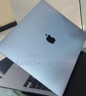 New Laptop Apple MacBook Pro 2022 M2 8GB Apple M2 SSD 256GB