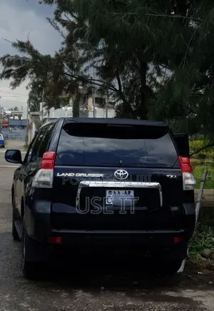 Toyota Land Cruiser 2012 Black