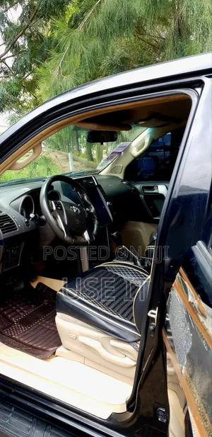 Toyota Land Cruiser 2012 Black