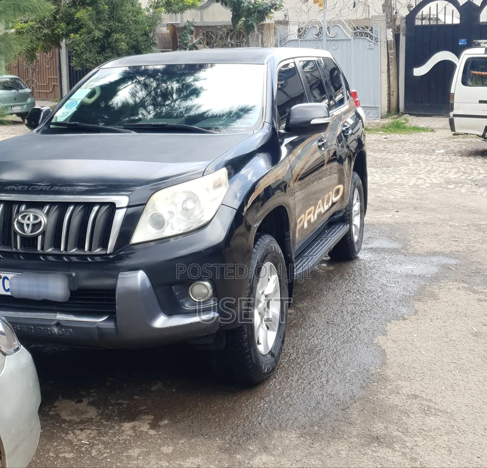 Toyota Land Cruiser 2012 Black