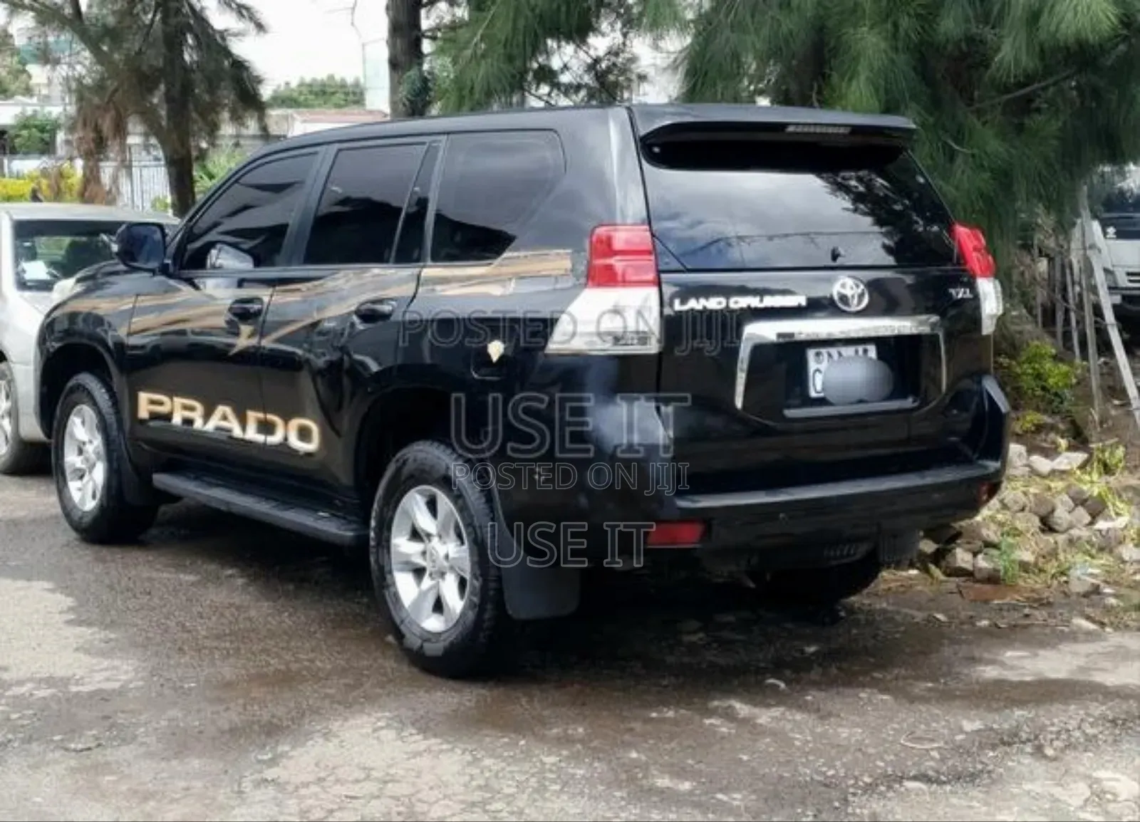 Toyota Land Cruiser 2012 Black