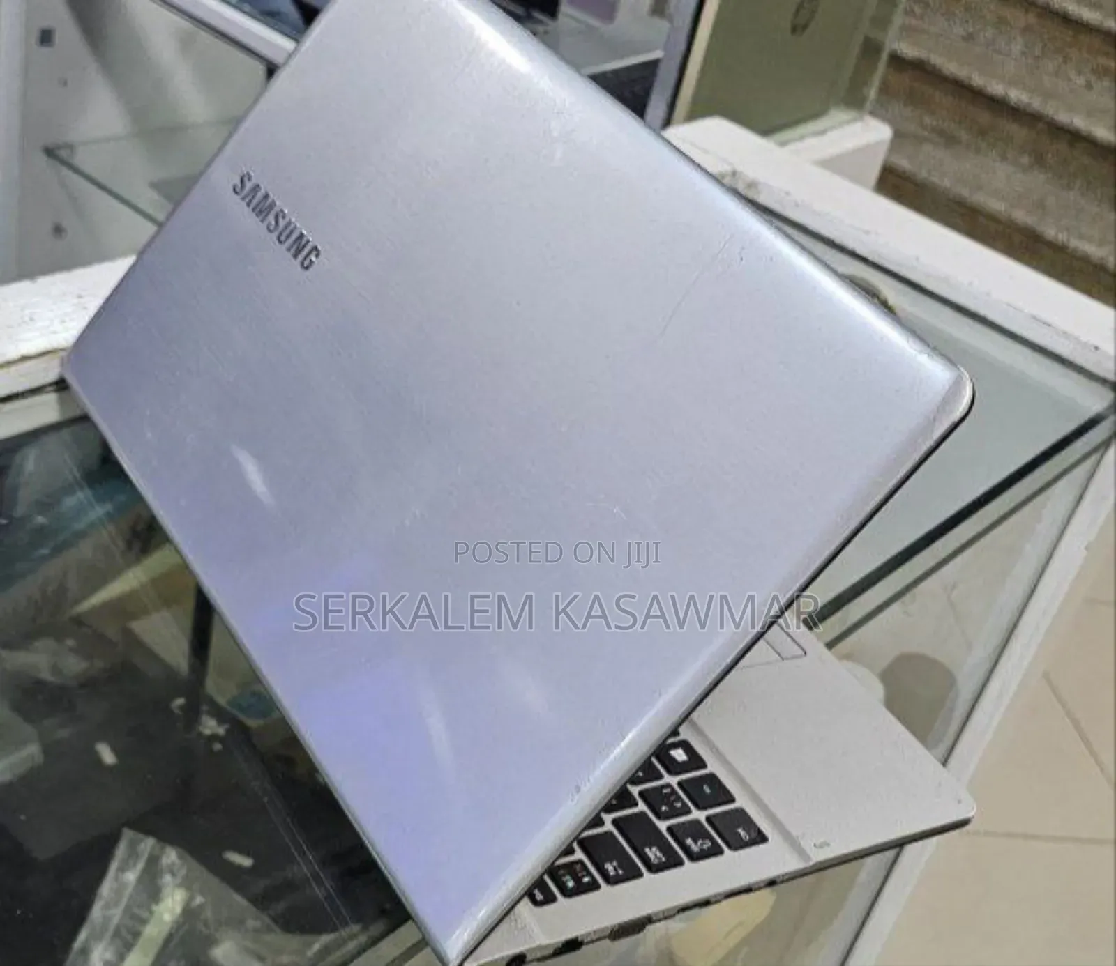 Laptop Samsung Galaxy Book 2 8GB Intel Core I5 HDD 1T