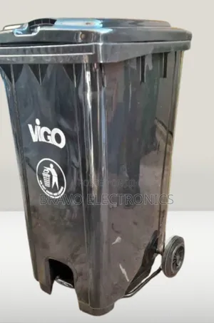 Photo - Trush Can Keep It Clean! Stylish Durable Trash Can