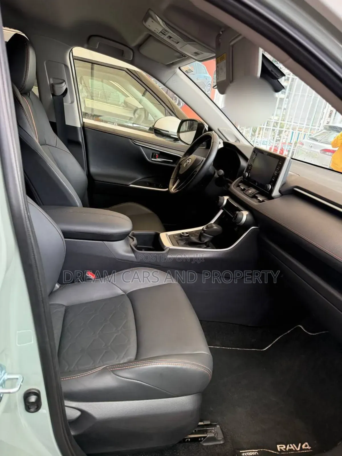 Toyota RAV4 LE AWD 2024 Beige