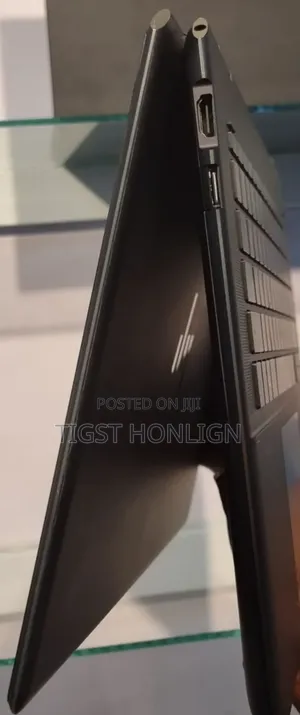 Photo - New Laptop HP Spectra 13 16GB Intel Core I7 SSD 1T