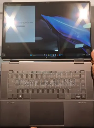 New Laptop HP Spectra 13 16GB Intel Core I7 SSD 1T