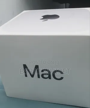 New Laptop Apple MacBook Air 2025 M4 13-Inch 16GB Apple M4 SSD 256GB