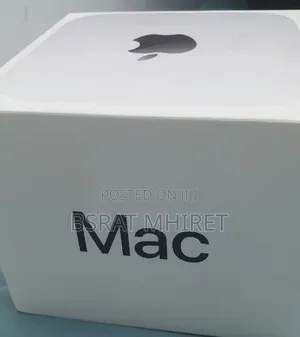 New Laptop Apple MacBook Air 2025 M4 13-Inch 16GB Apple M4 SSD 256GB