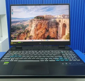 New Laptop Acer Predator Helios 18 PH18-71 16GB Intel Core I9 SSD 1T