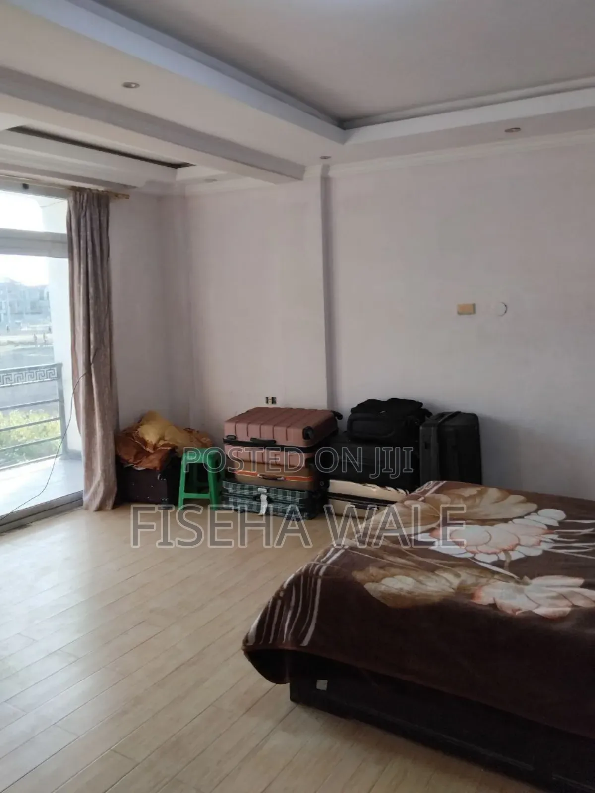 6bdrm Townhouse/Terrace in አያት, Yeka for sale