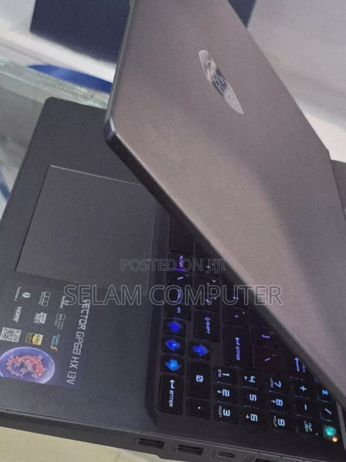 New Laptop MSI Vector 17 HX AI A2XWJG 16GB Intel Core I9 SSD 1T