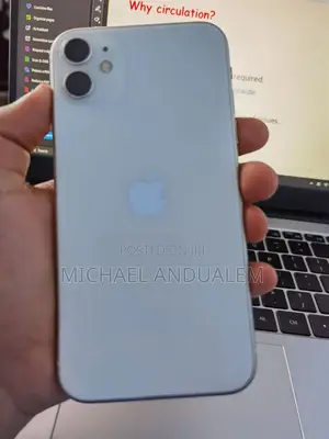 Photo - Apple iPhone 11 64 GB White