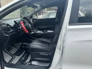 BYD E2 43 kWh 94 hp FWD 2024 White