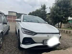 Photo - BYD E2 43 kWh 94 hp FWD 2024 Ivory