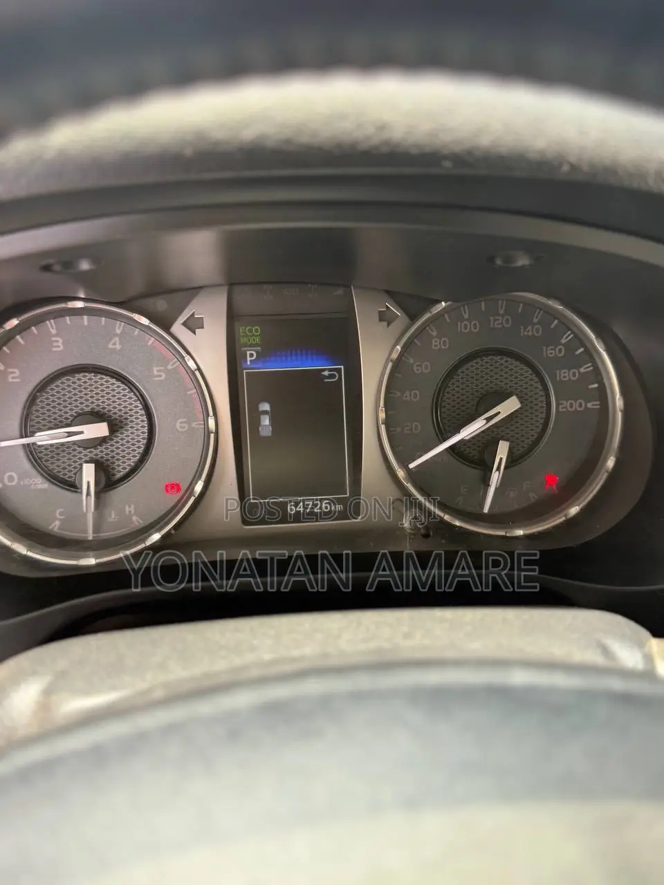 Toyota Hilux 2022 White