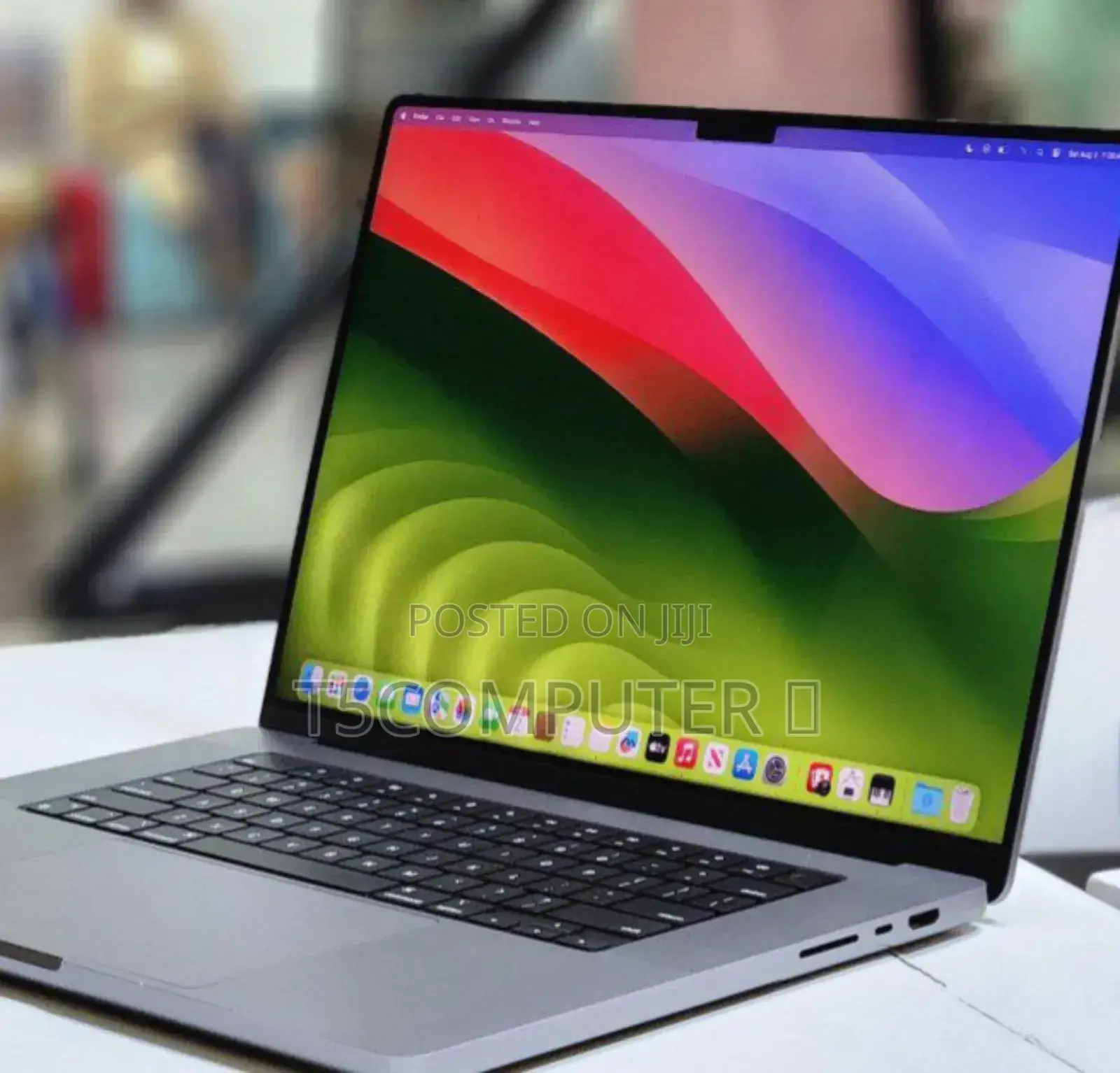 New Laptop Apple MacBook Pro M1 16GB Apple M1 Pro SSD 1T