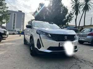 Photo - Peugeot 5008 2022 Ivory
