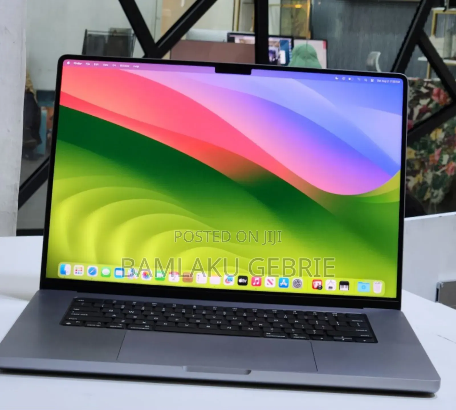 New Laptop Apple MacBook Pro 2021 M1 16GB Apple M1 Pro SSD 1T