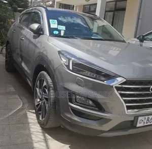 Photo - Hyundai Tucson 2020 Gray