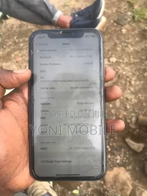 Photo - Apple iPhone 11 64 GB Black