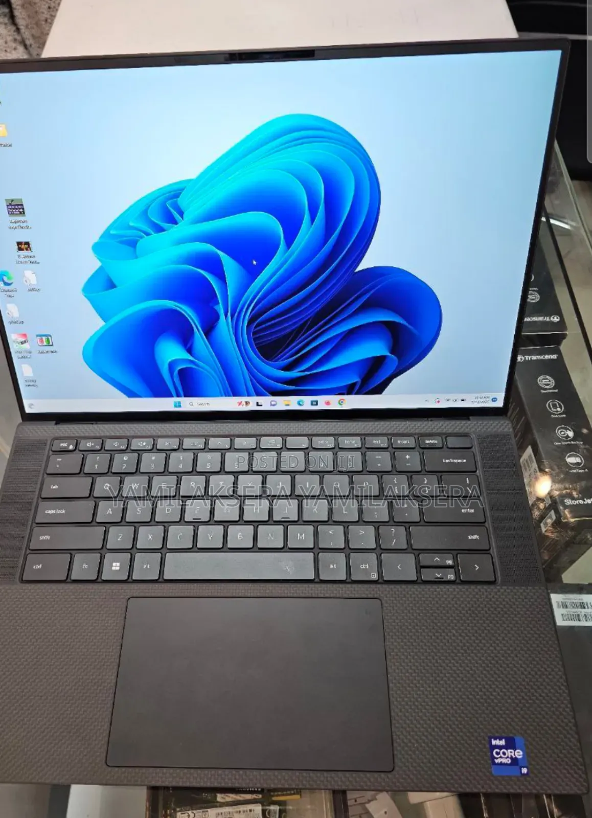 New Laptop Dell Inspiron 15 7586 32GB Intel Core I9 SSD 1T