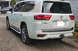 Toyota Land Cruiser 2022 Off white