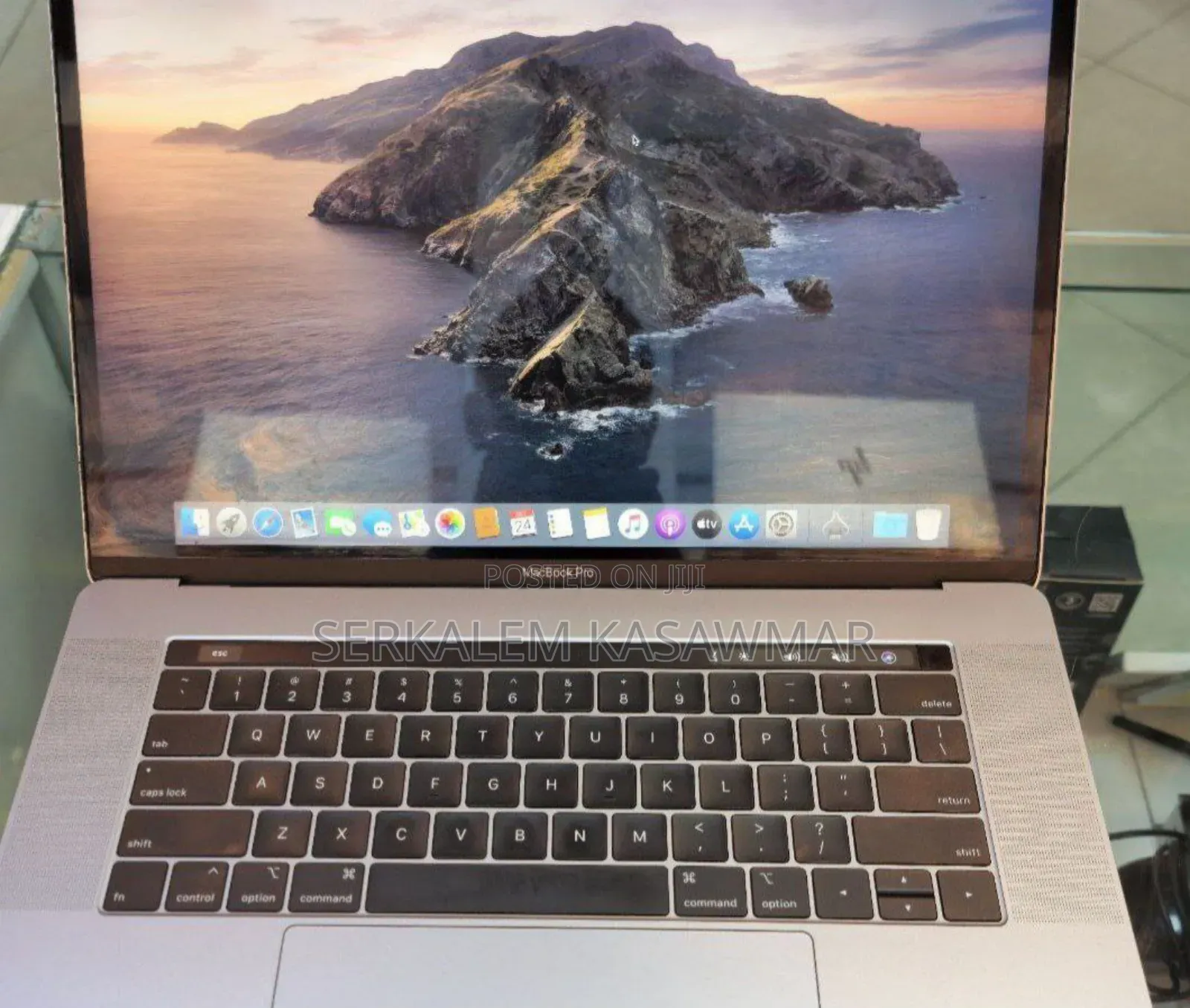 New Laptop Apple MacBook Air 2022 M2 8GB Apple M2 SSD 256GB