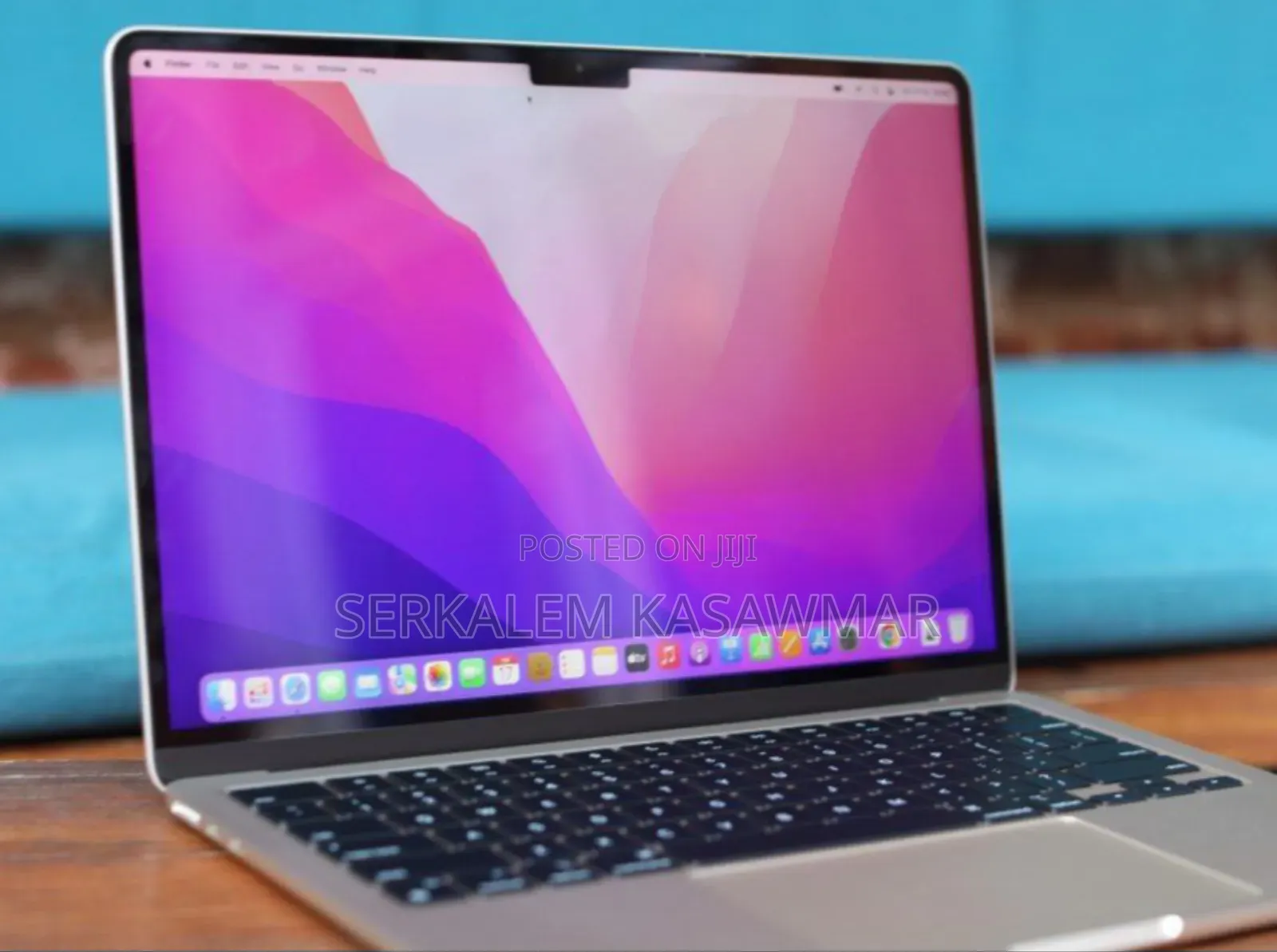 New Laptop Apple MacBook Air 2022 M2 8GB Apple M2 SSD 256GB