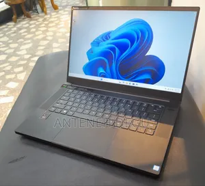 Photo - New Laptop Razer Blade 16GB Intel Core I7 SSD 512GB