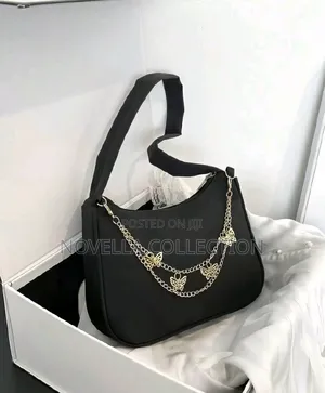 Photo - Black Color Hand Bag (Available on Hand)