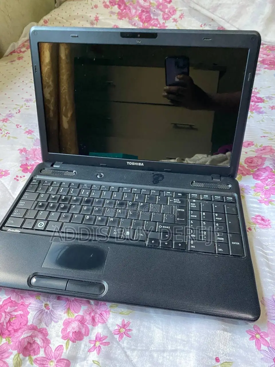 Laptop Toshiba Satellite C665 4GB Intel Core i3 HDD 320GB