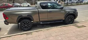 Toyota Hilux 2021 Gray