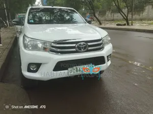 Toyota Hilux 2017 Ivory