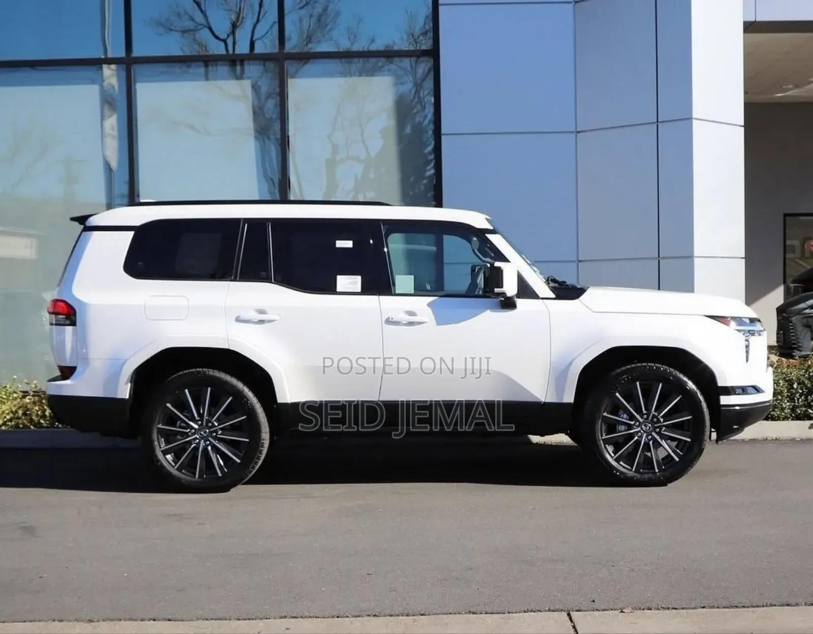 New Lexus GX 550h Hybrid AWD 2024 Off white