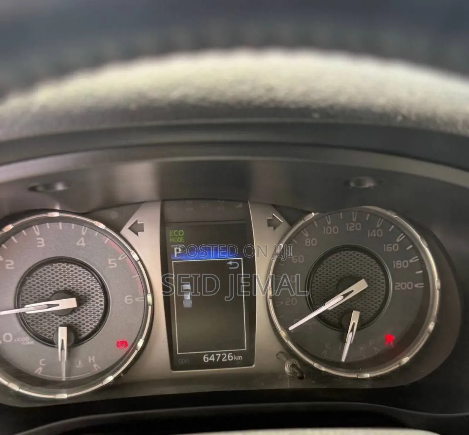 Toyota Hilux 2022 White