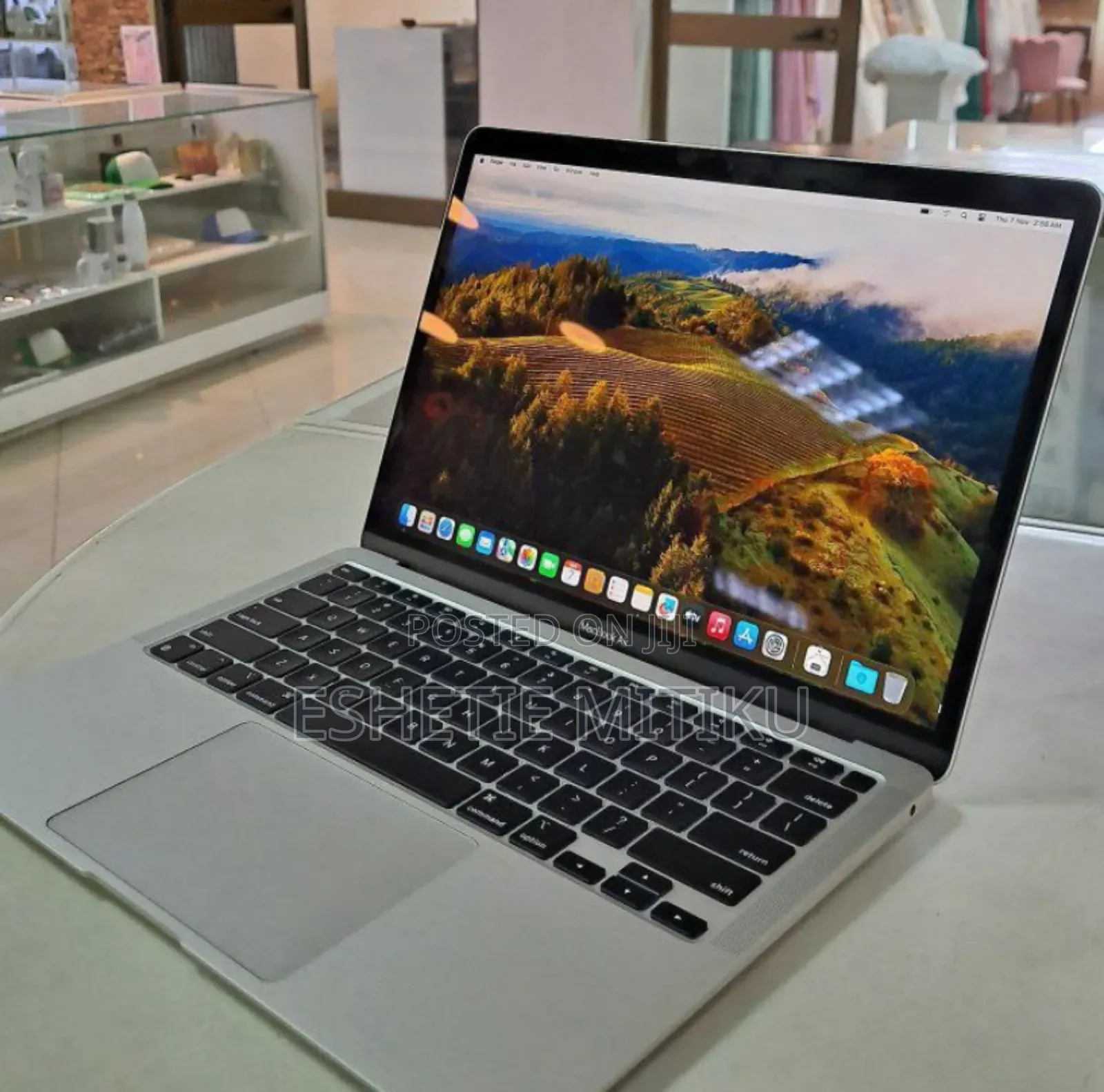 New Laptop Apple MacBook Air 8GB SSD 256GB