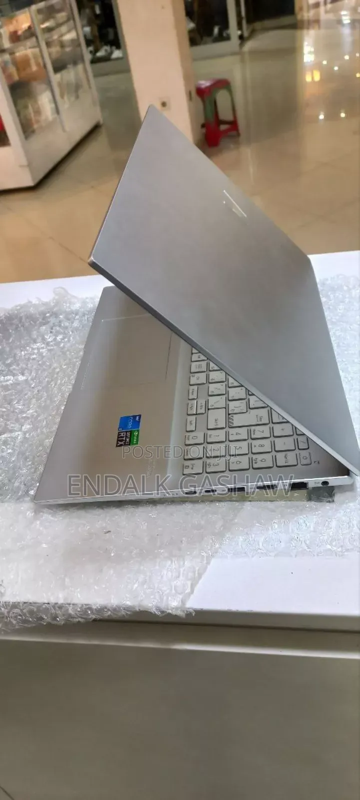 New Laptop Asus VivoBook E12 E203NA 16GB Intel Core I5 SSD 512GB