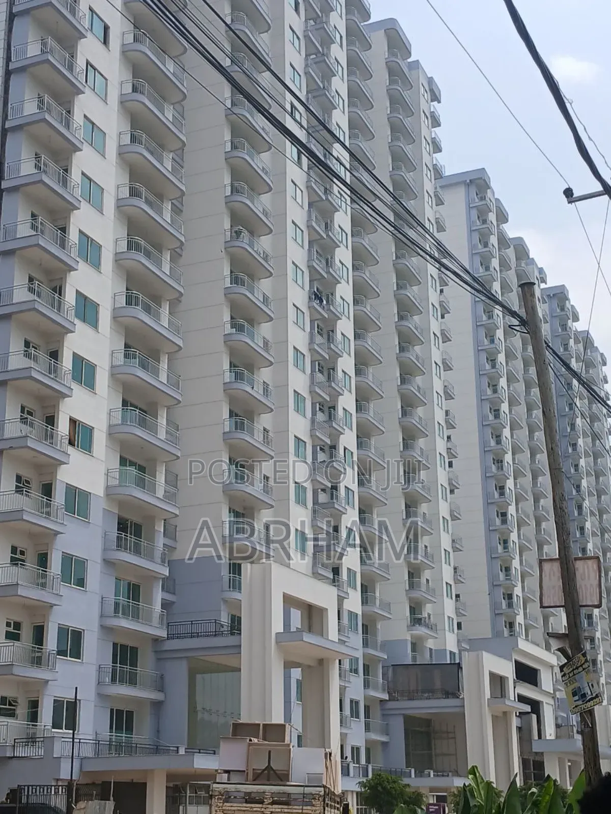 4bdrm Apartment in Tracon, Akaky Kaliti for sale