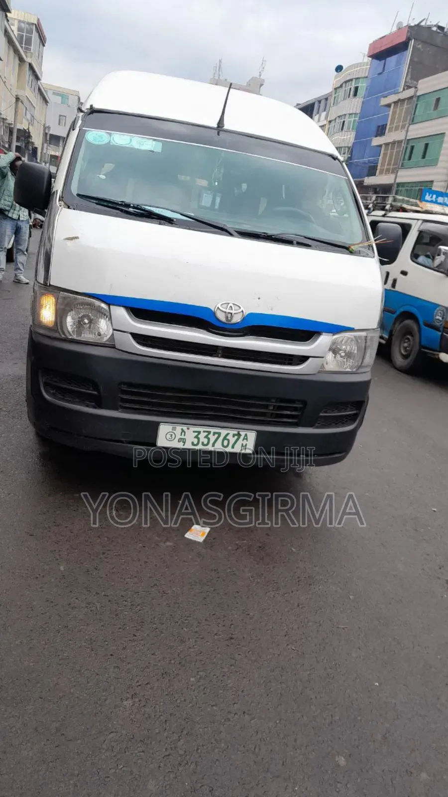 Toyota HiAce 2017 White