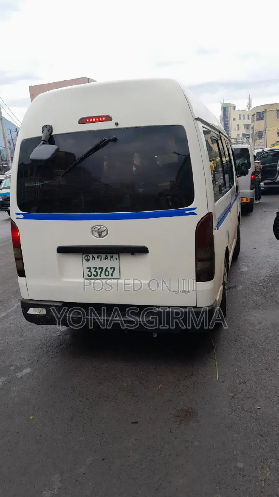 Toyota HiAce 2017 White